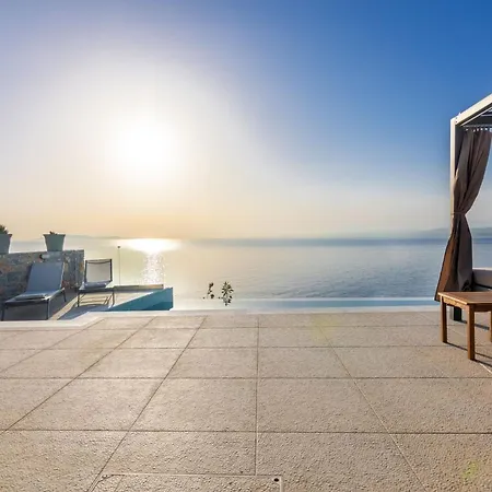 Vila Rocca Al Mare Seaside *