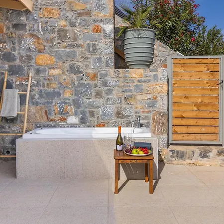 Rocca Al Mare Seaside Villa